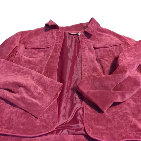 Woman's Size 2 Textured Raspberry Coat/Overcoat Short - Picture 1 of 2
